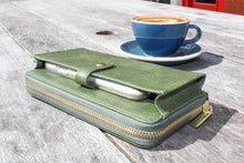 Load image into Gallery viewer, Moana Road - Fitzroy Wallet - Olive