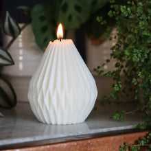 Load image into Gallery viewer, Botanical - Soy Lattice Lantern Shaped Candle - Honeycomb Fragrance
