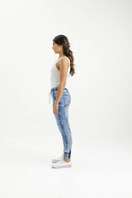 Load image into Gallery viewer, Homelee Weekender Jeans - Snow Wash