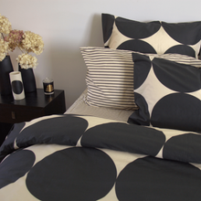 Load image into Gallery viewer, Patterson Rose - Eclipse Oatmeal & Black Duvet Cover Set - King
