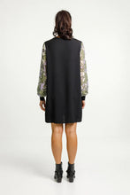 Load image into Gallery viewer, Homelee Ariana Dress - Black/Meta Floral
