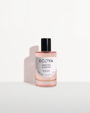 Load image into Gallery viewer, Ecoya - Sweet Pea &amp; Jasmine Room Spray
