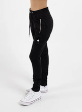 Load image into Gallery viewer, Federation Escape Trackies - Paint Plus 2.0 - Black/Silver
