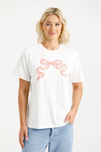 Load image into Gallery viewer, Homelee Chris Tee - White with Blossom Berry Bow
