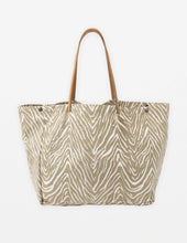 Load image into Gallery viewer, Stella + Gemma Bodrum Tote - Dubai Desert
