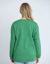 Load image into Gallery viewer, Stella + Gemma Newport Pocket Crew - Basil
